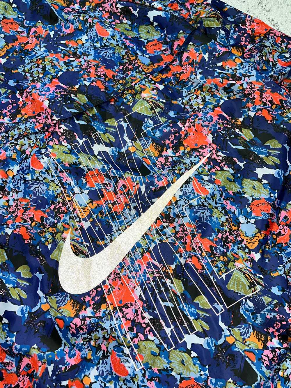 Nike × Vintage Nike Windbreaker Reflective Patter… - image 5