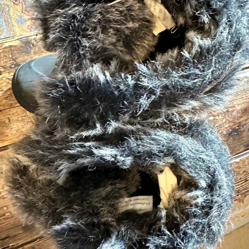 Faux fur winter boots - image 9