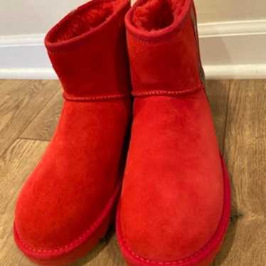 UGG Classic Mini Side Logo Boots size 8 - image 1