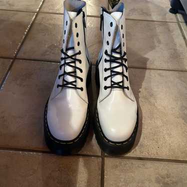 Platform White Dr. Martens