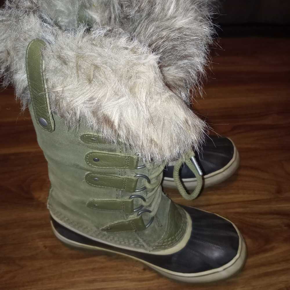 Green sorrel Joan of ark size 9 boots - image 1