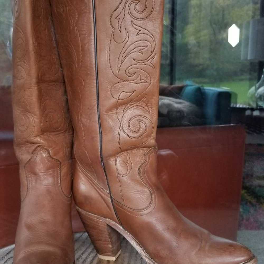 Pretty Tall Vintage Frye Western Knee High Boot 9… - image 3