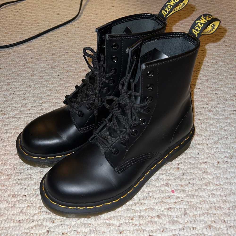 Womens Dr. Martens 1460 Size 7 - image 4