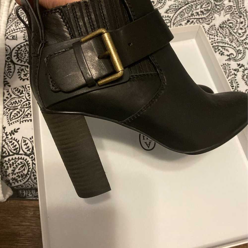 Chloe leather ankle boot 38 buckled - image 4