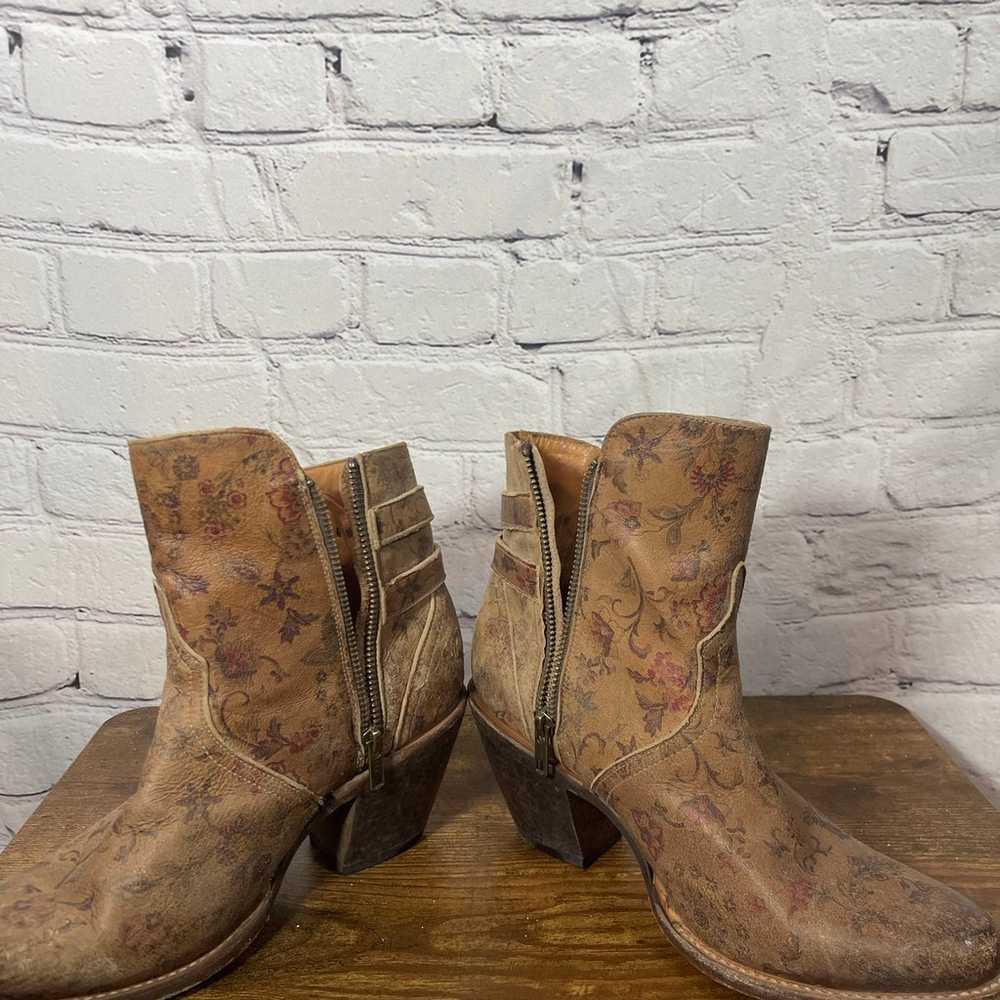 Lucchese Catalina Boots - image 3