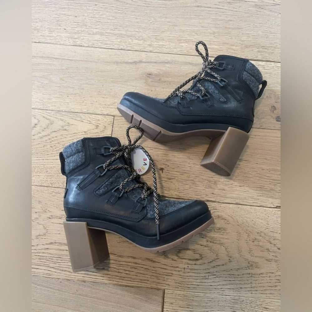 Sorel Blake Lace Up Black Leather Booties Women’s… - image 3