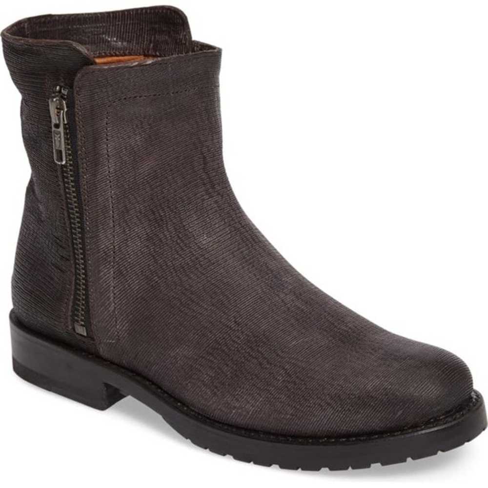 frye double zip bootie