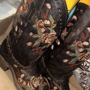 corral handcrafted boots - image 1