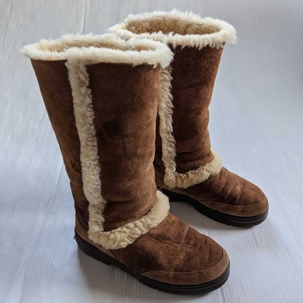 UGG Sundance Revival II fur cozy boots 5325 chest… - image 7