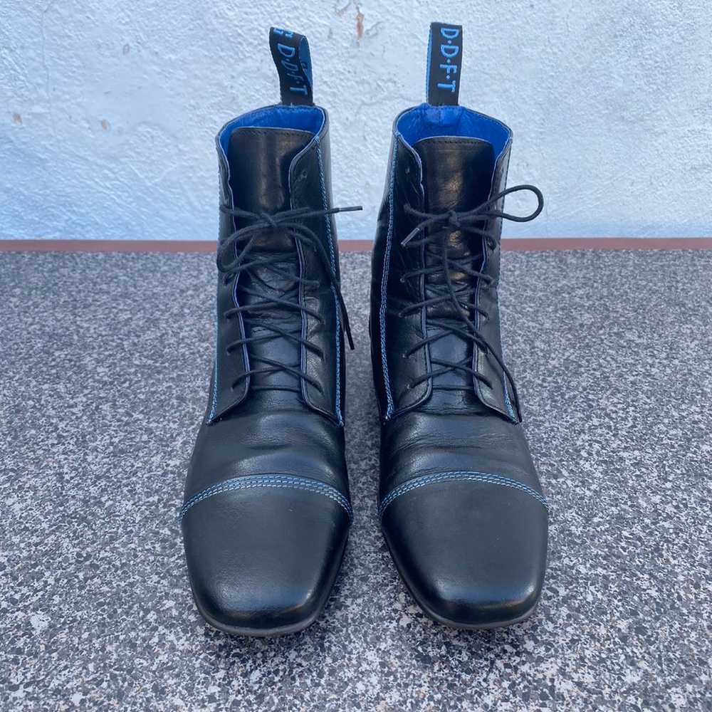 John Fluevog Black Leather Lace up Ankle Boots Si… - image 2