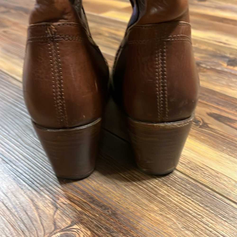 Size 9B Frye Jane Tall Pull On Boots - image 3