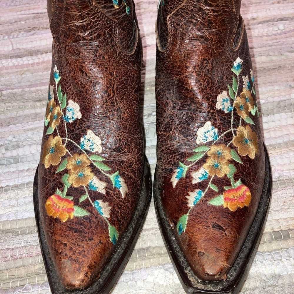 Macie Bean Cowgirl Boots! Gorgeous Floral Embroid… - image 12