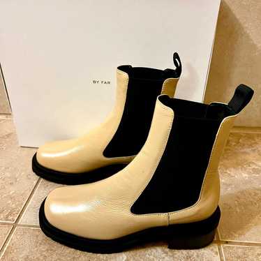 BY FAR rika sand gloss grained leather boots ! - image 1