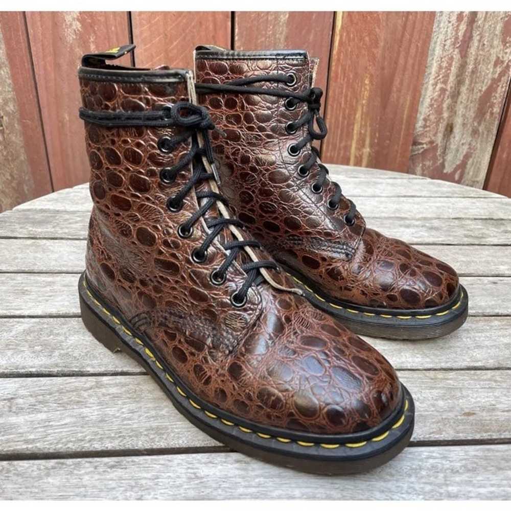 Vintage 90's Dr. Martens Brown Croc Pattern Boots… - image 1