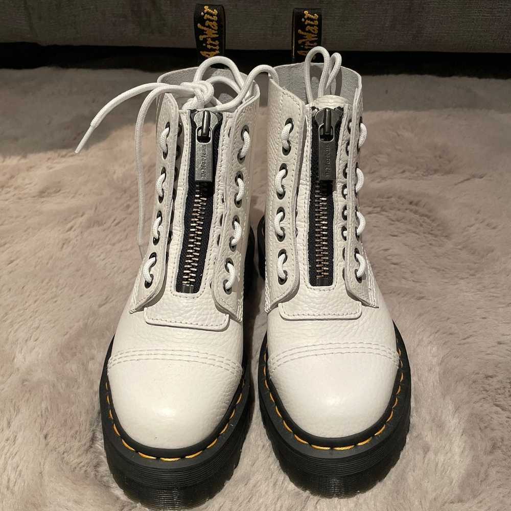 Dr Martens Sinclair Boots In White sz 6 - image 1