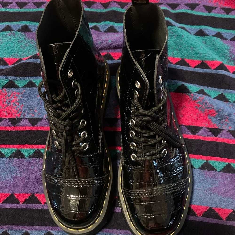 DR MARTENS Sinclair platform Patent crocodile LAD… - image 11