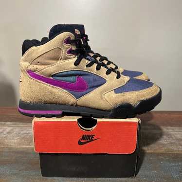 Vintage Nike Caldera boots 90s