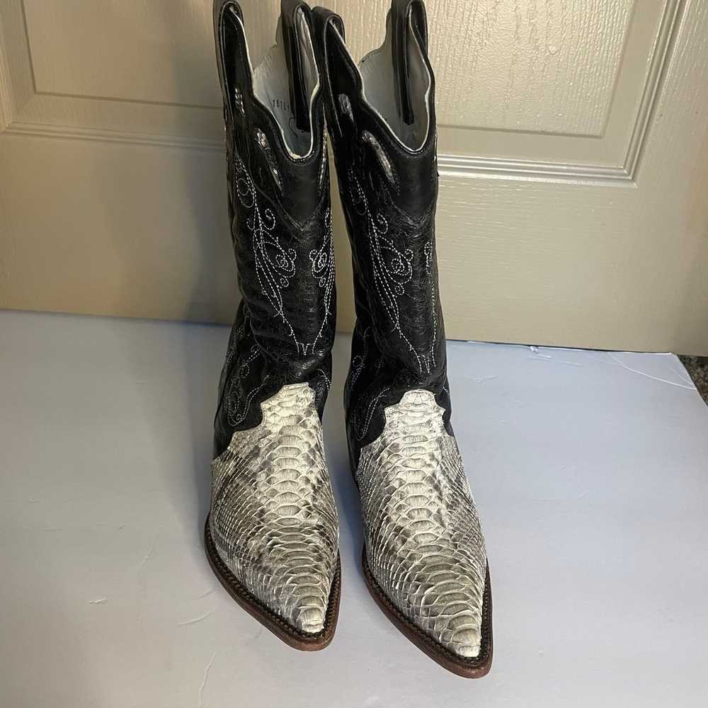 J.B Dillion Black And White Snake Skin Boots 5.5 - image 4