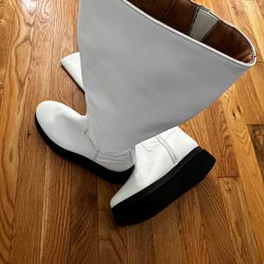 Pristine Aquatalia White Leather Boots