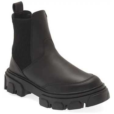 Farm Rio Lug Sole Chelsea Boots in Black