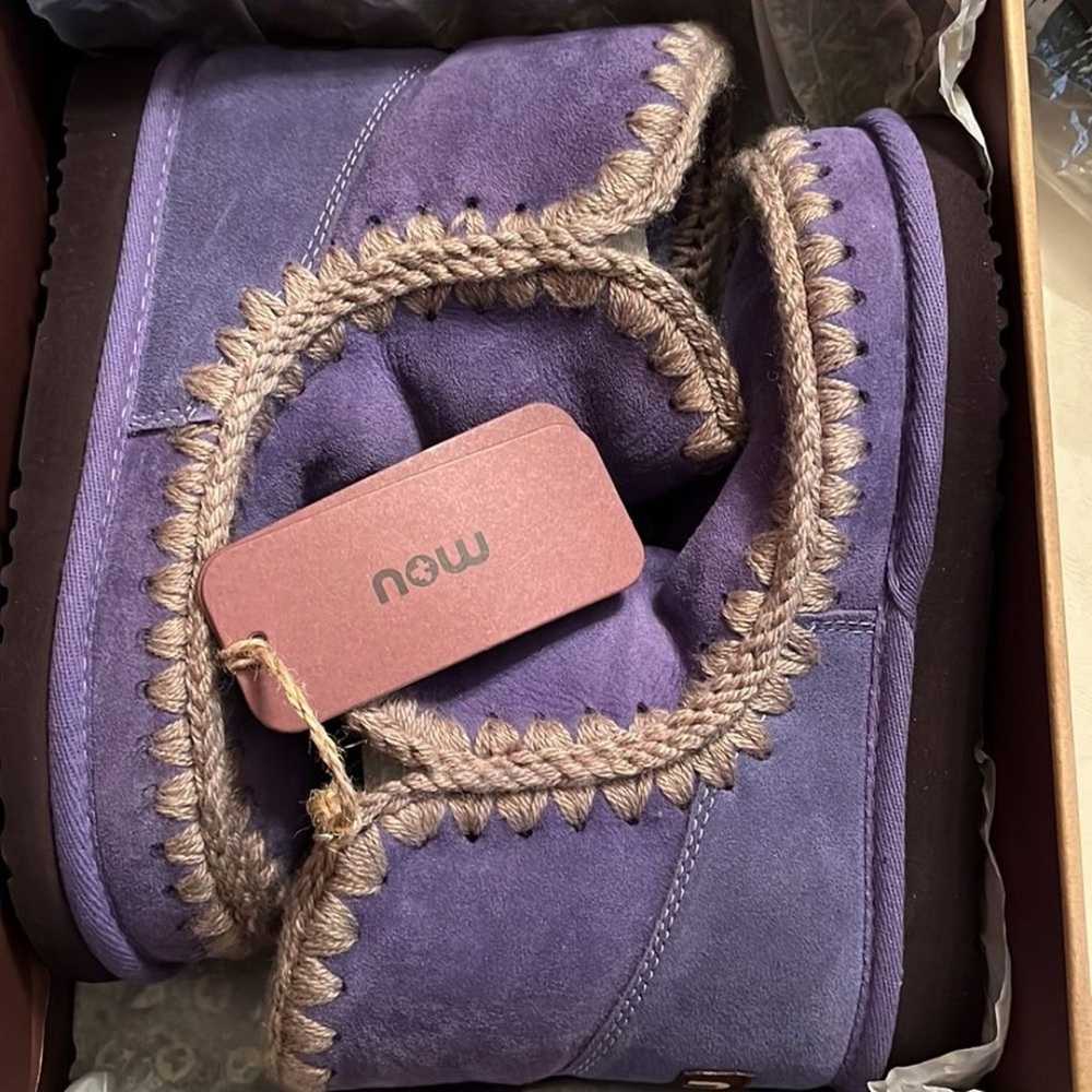 NEW IN BOX Mou 18 Sheepskin Boot in Purple - image 4