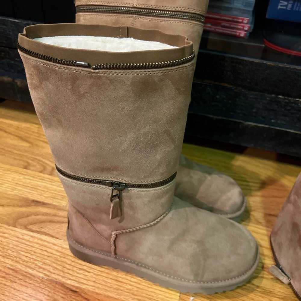 NIB UGG WOMEN'S CHESTNUT CLASSIC ULTRA TALL SUEDE… - image 3