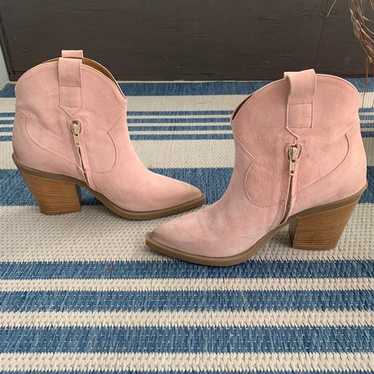 Ankle boots