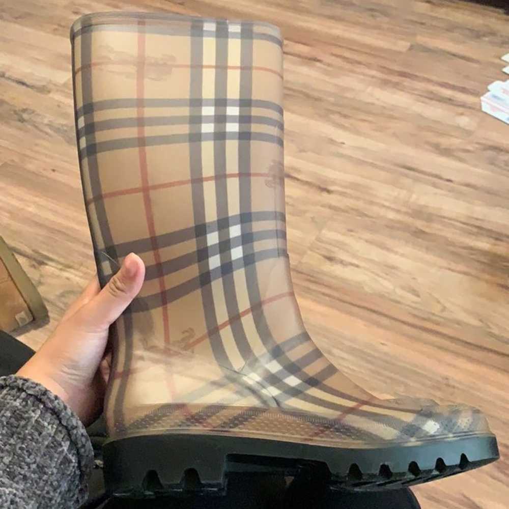 Burberry rainboots - image 4