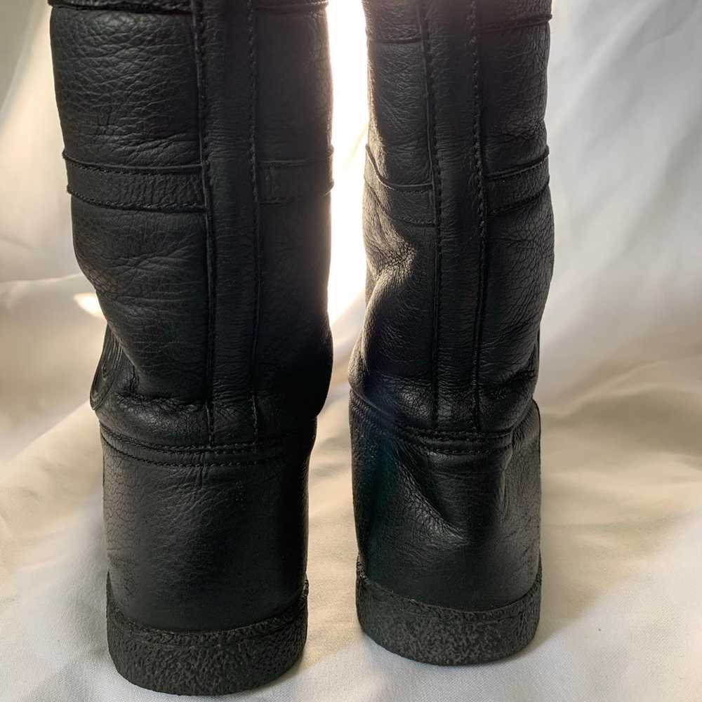 CHANEL NAVY SHEARLING BOOTS SIZE 37 (6.5US) - 1G2… - image 7