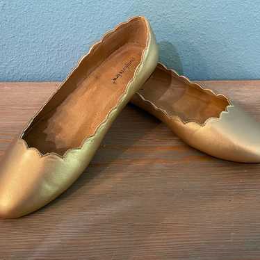 Comfort View Celine gold rounded toes scalloped b… - image 1