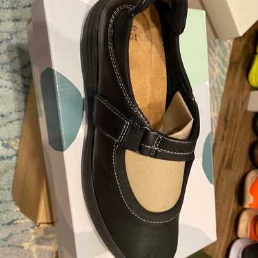 Earth origins maryjanes black