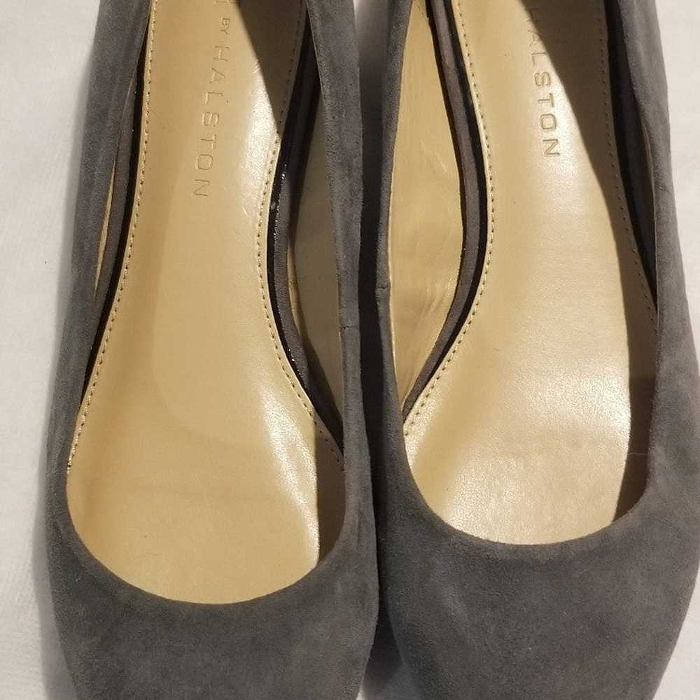 Flats Size 8 Grey NWT - image 1