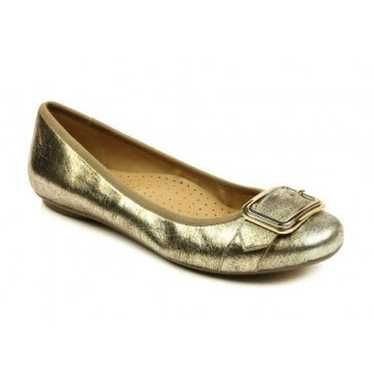 silver flats Buckle Vaneli 6.5 Leather