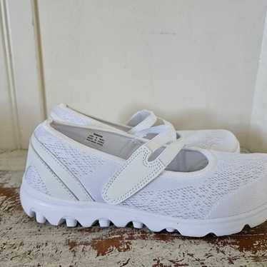 NWOT Propet Annie Wam Shoes in White Size 6 - image 1
