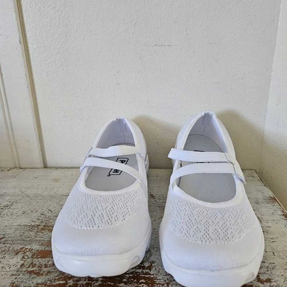 NWOT Propet Annie Wam Shoes in White Size 6 - image 3