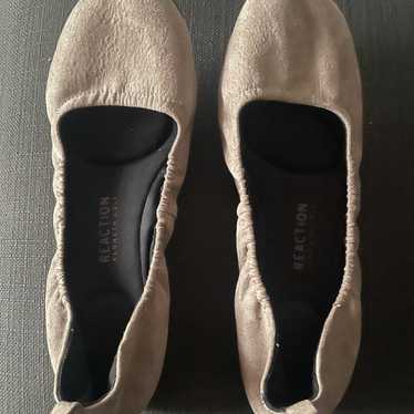 Kenneth Cole Reaction flats
