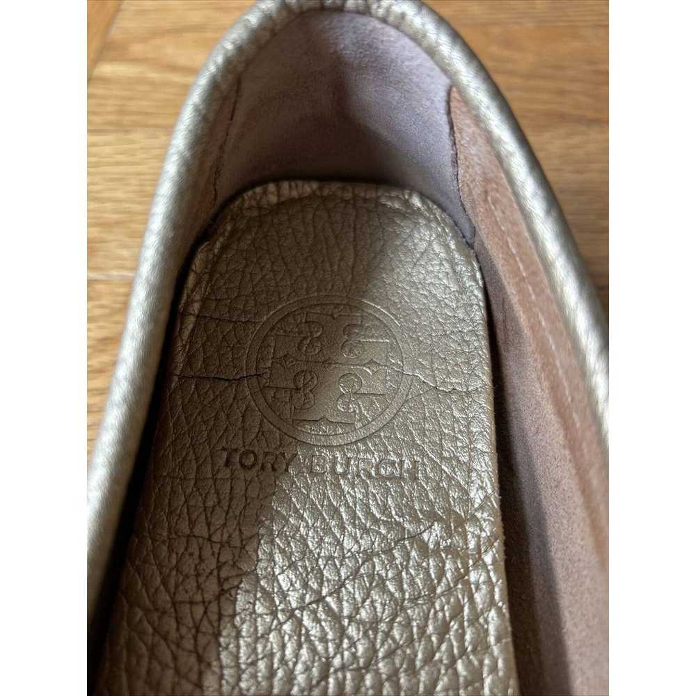 Tory Burch Gold Leather Signature Loafers size 7 … - image 11
