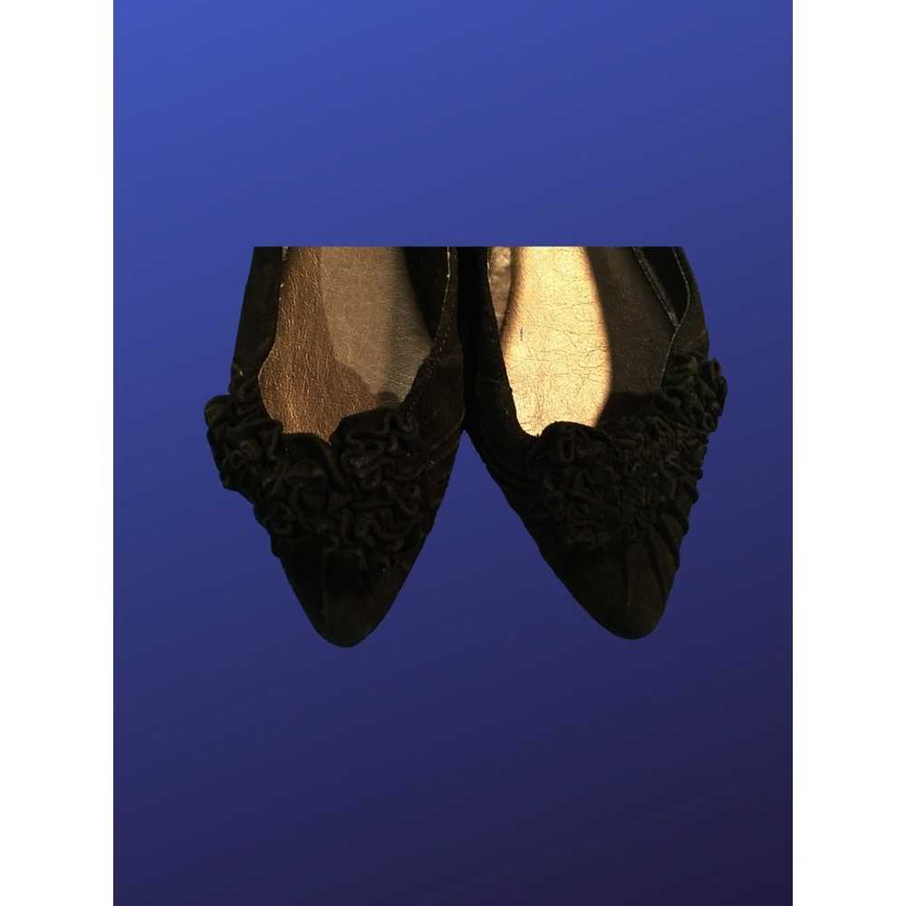 MOSSIMO Suede Ruffle Pointy Toe Flats, BLACK, Wom… - image 4
