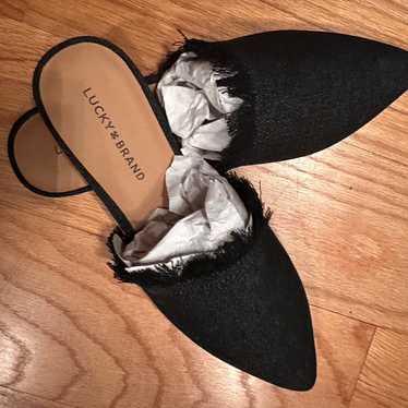 Lucky brand pointed toe flats