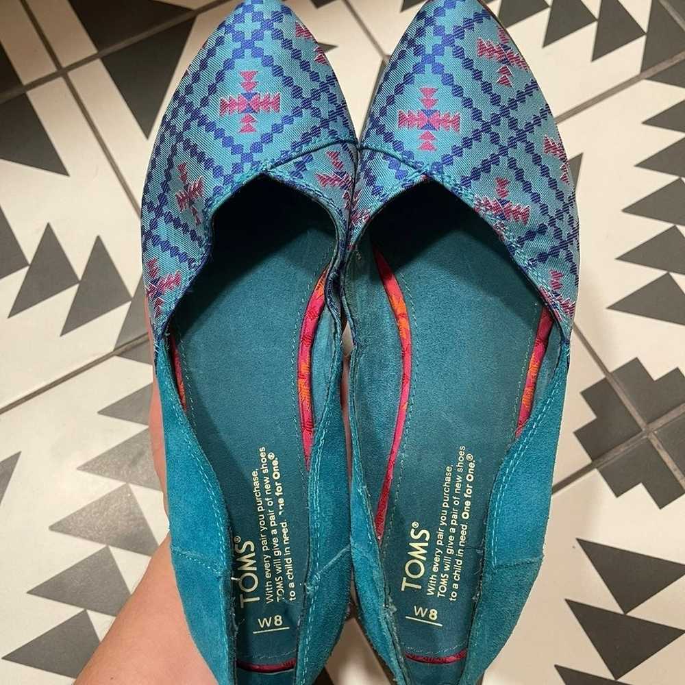 TOMS Jutti Flats Satin and Suede Aztec Pattern - image 12