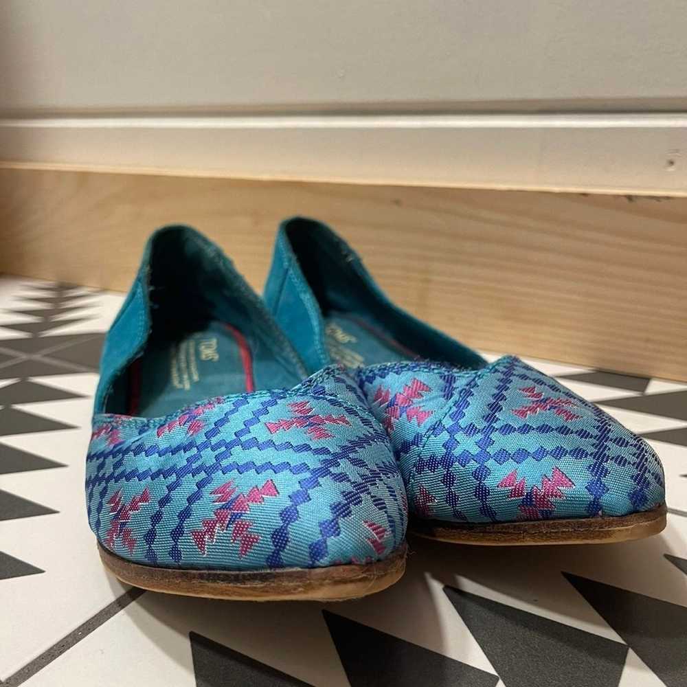 TOMS Jutti Flats Satin and Suede Aztec Pattern - image 6