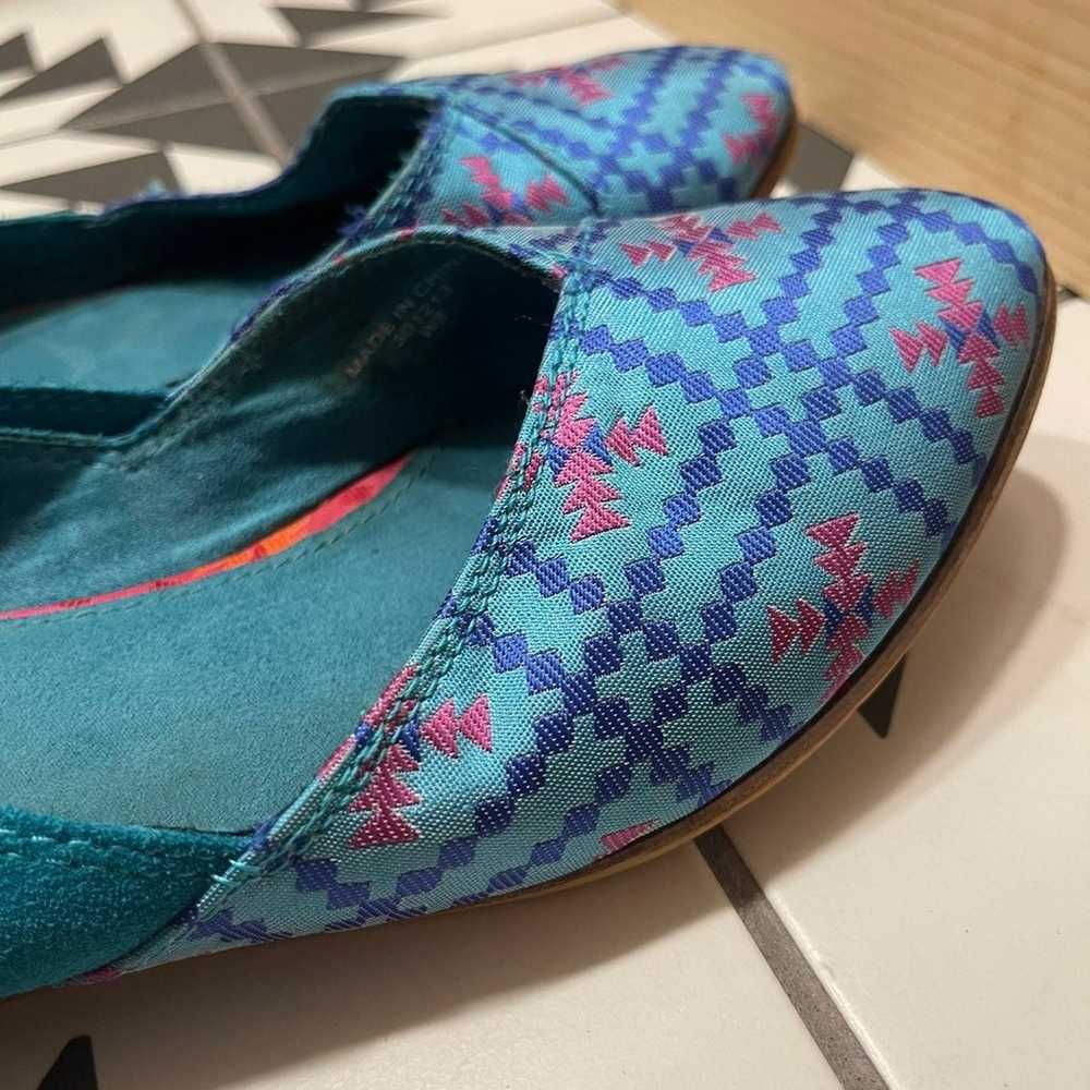 TOMS Jutti Flats Satin and Suede Aztec Pattern - image 8