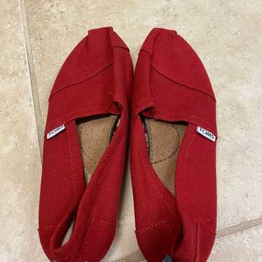 TOMS size 8