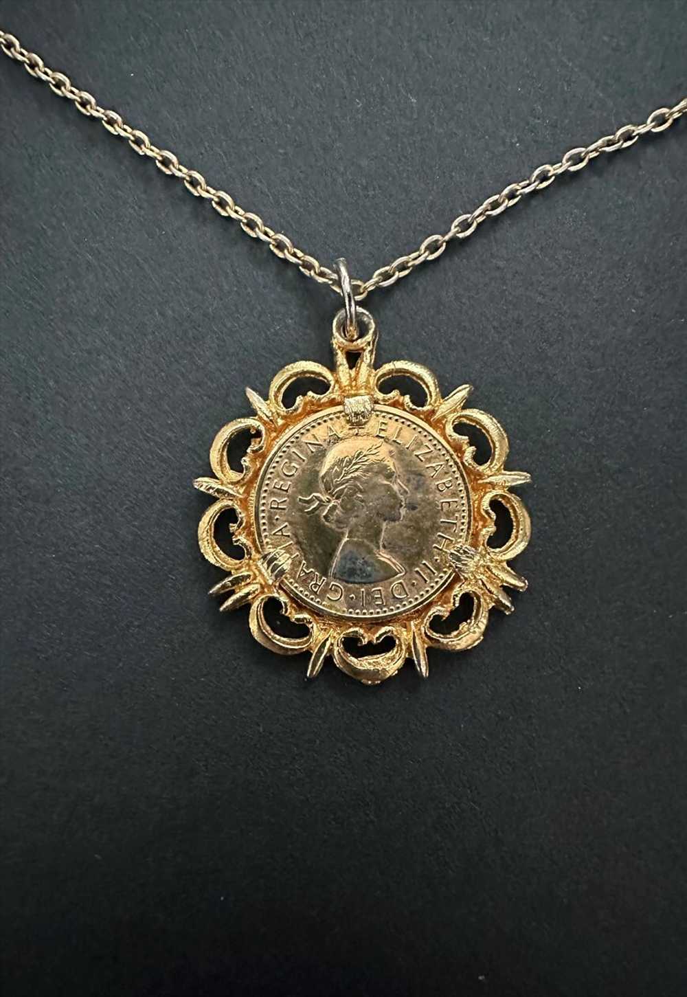 70's Vintage Ladies Gold Metal Medallion Coin Nec… - image 1