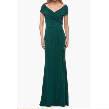 La Femme Ruched Jersey Column Gown in Emerald