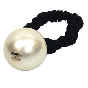 CHANEL Pearl Hair Tie Coco Mark White  Ladies aq6… - image 1