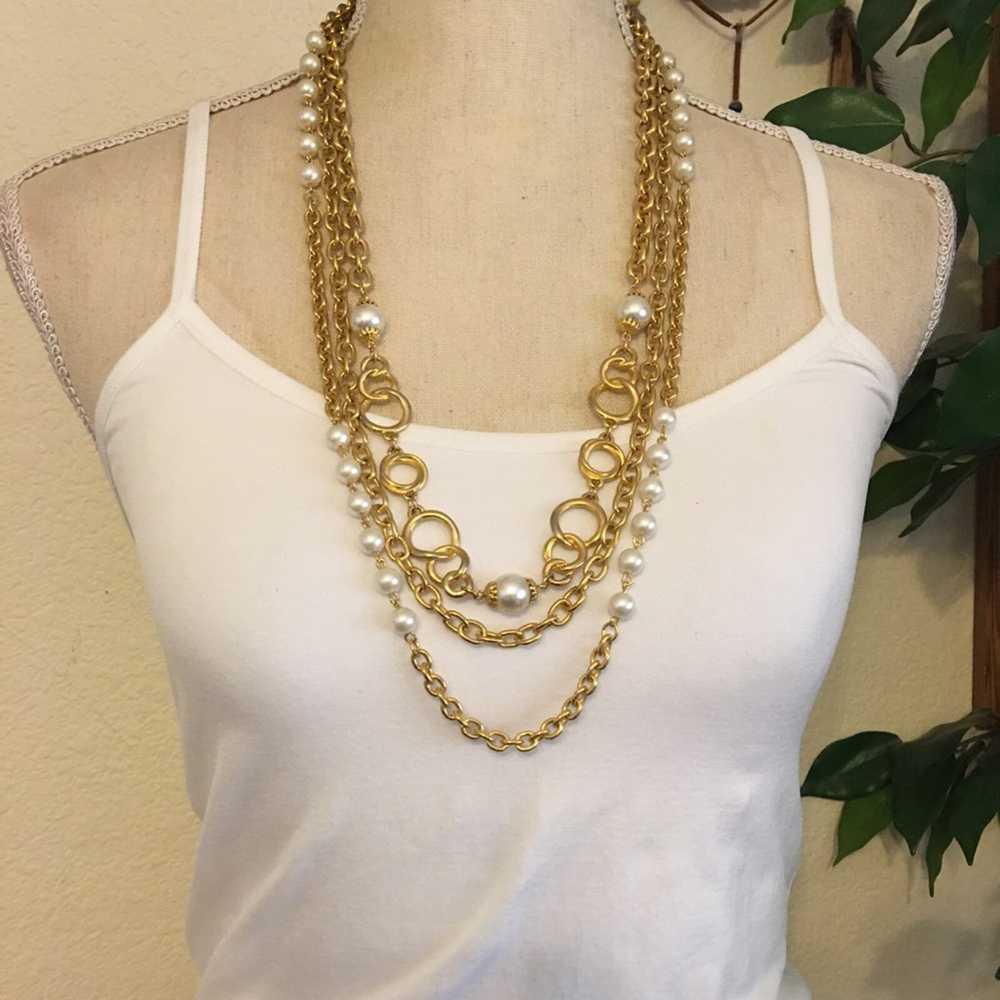 Vintage Vintage triple layer gold chain pearl nec… - image 3