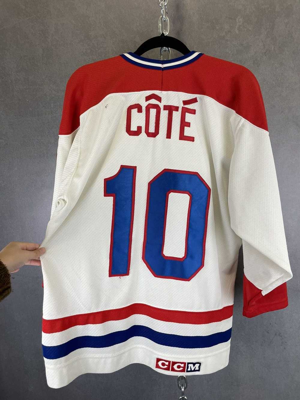 Ccm V the CCM Spokane chiefs signed hockey jersey… - image 9