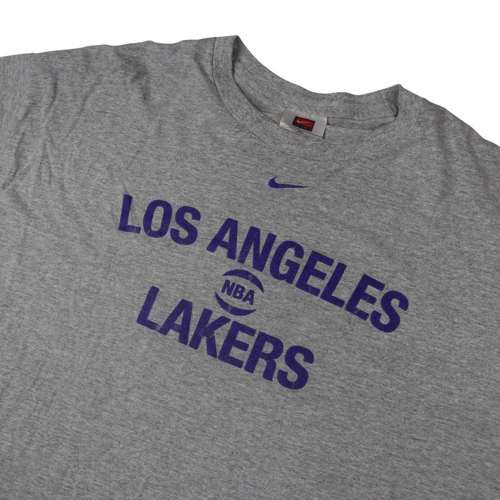 Vintage Y2k Nike Los Angeles Lakers Graphic T Shi… - image 2