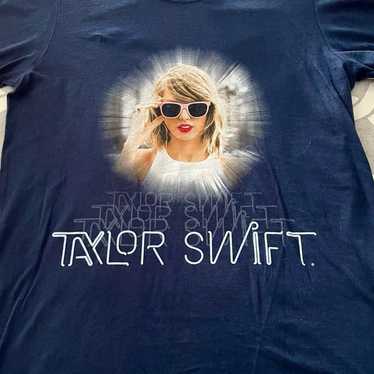 Original Taylor Swift 1989 World Tour T-Shirt - image 1